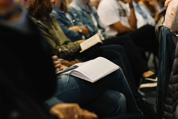 Formation continue : boostez votre carrière grâce à nos programmes adaptés - Groupe IGS